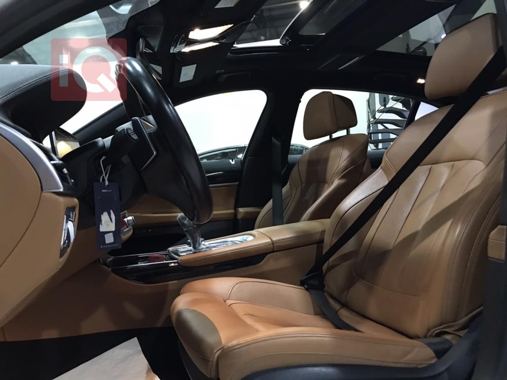 بی ئێم دەبڵیو سیریەس 7